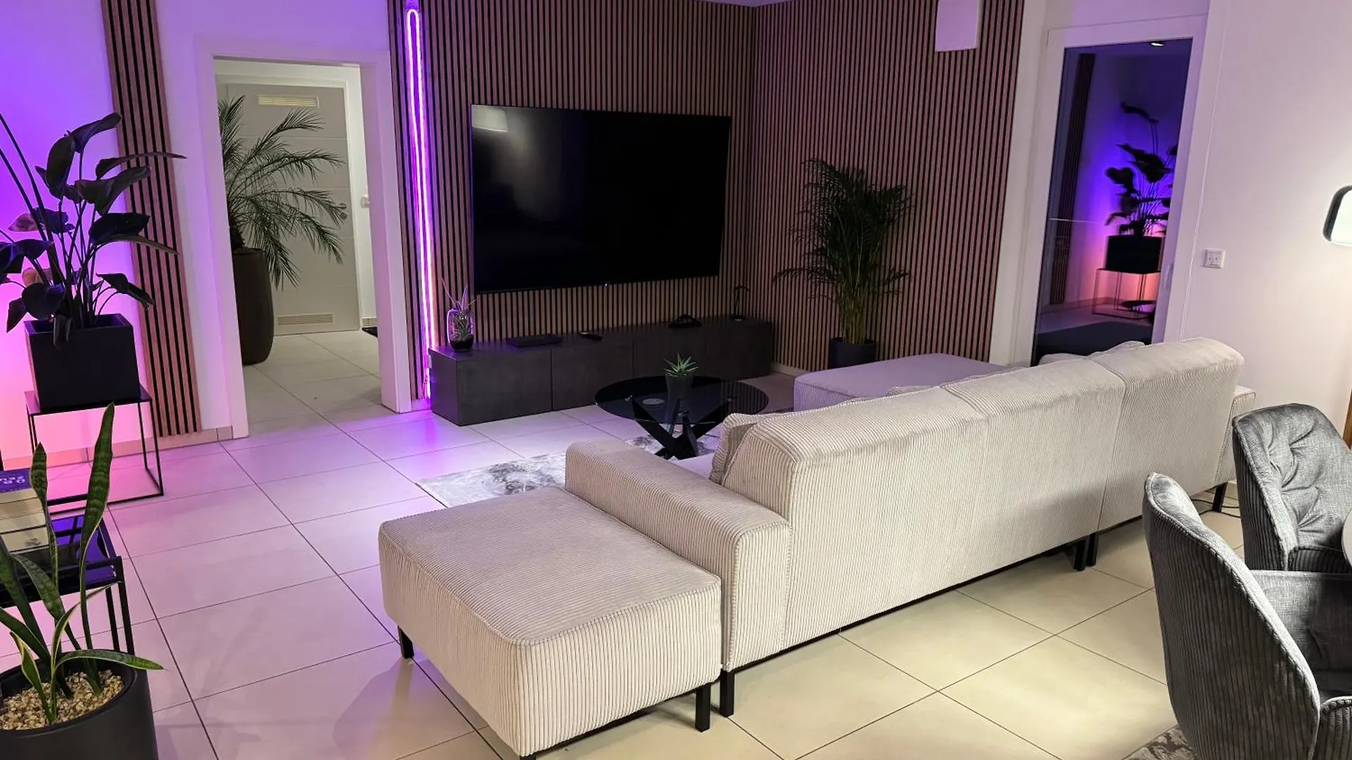 Moderne Penthouse Wohnung Mit Einzigartigem Balkon Weissenburg in Bayern