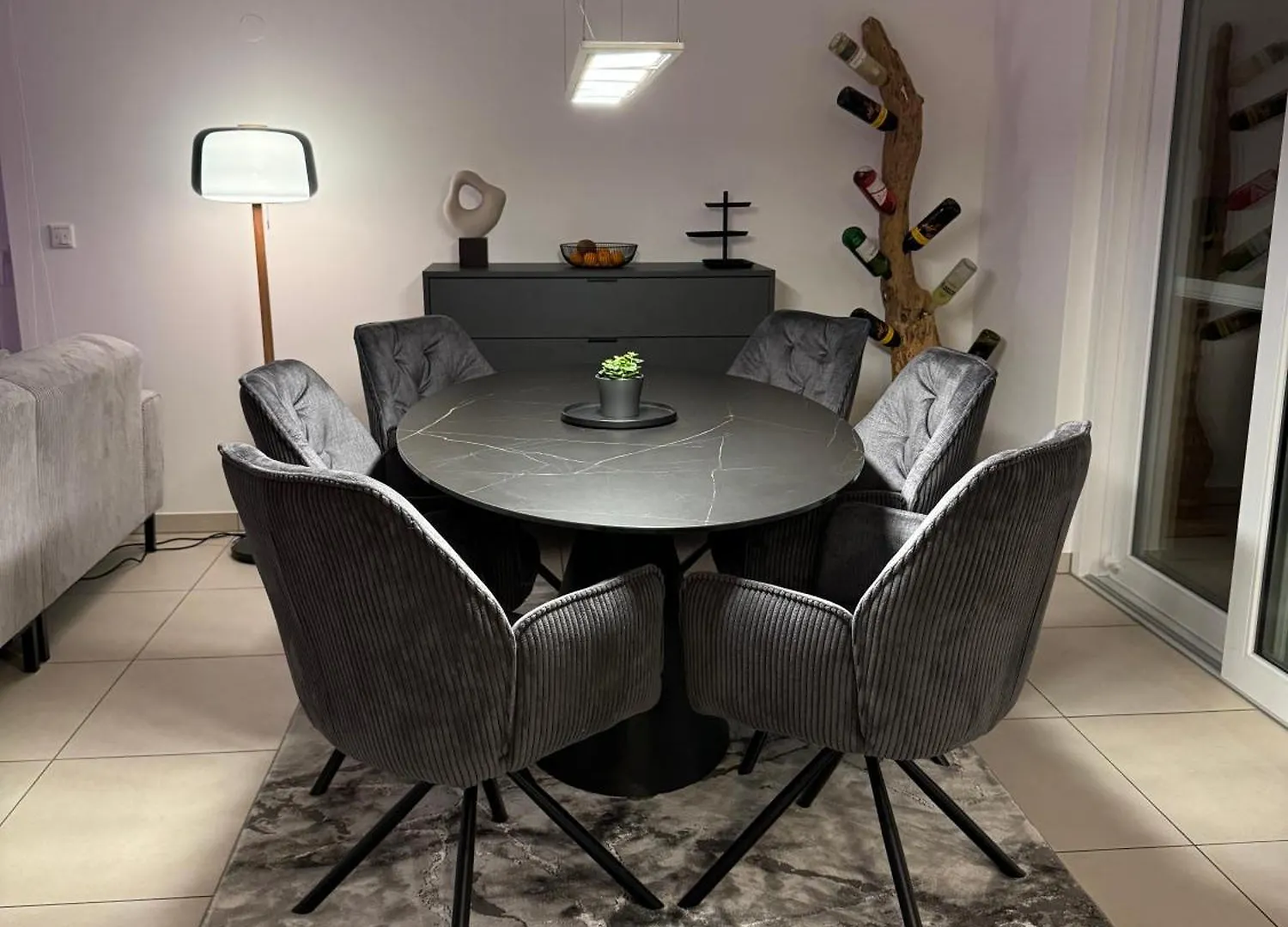 Moderne Penthouse Wohnung Mit Einzigartigem Balkon Weissenburg in Bayern