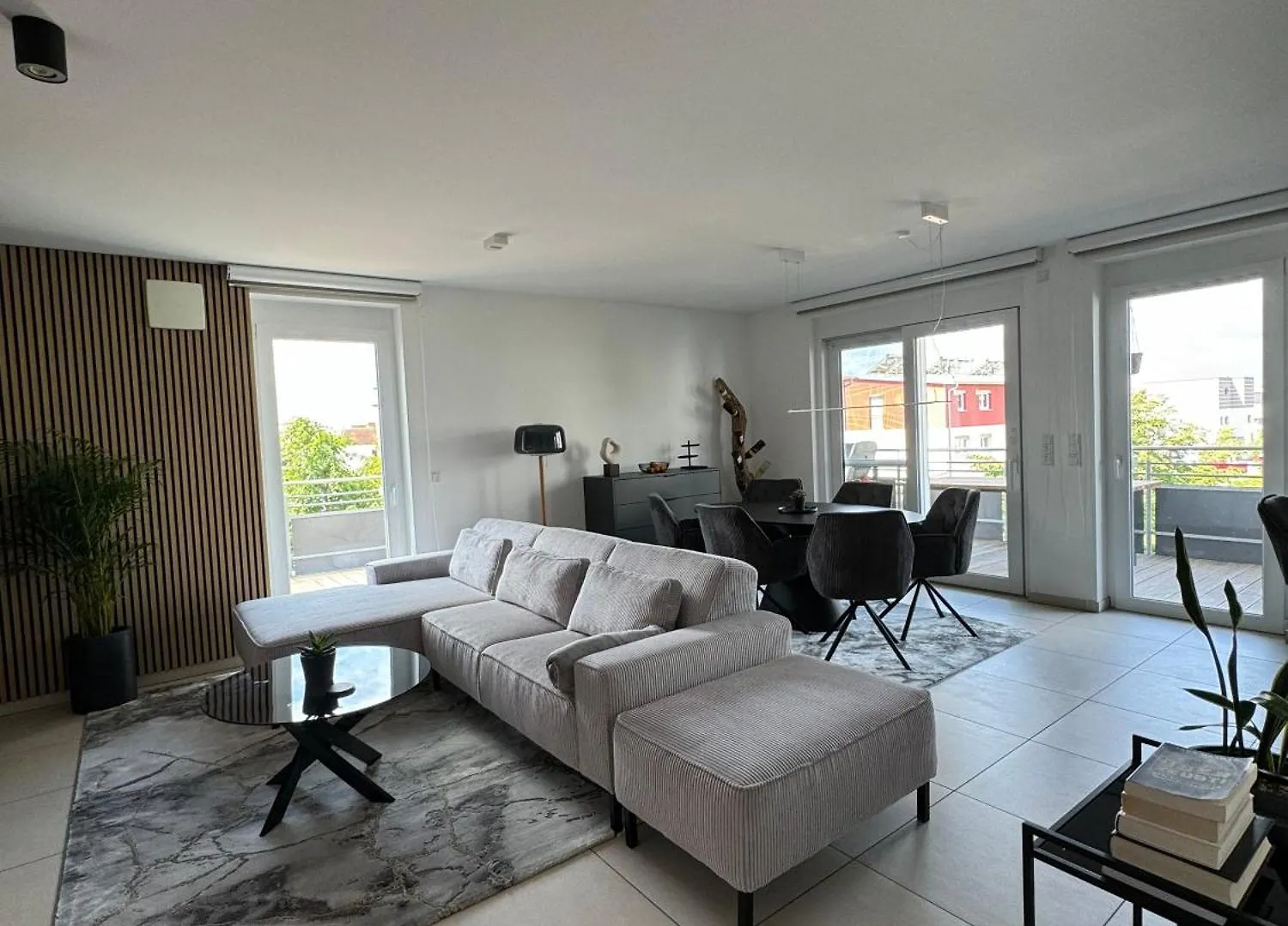 Moderne Penthouse Wohnung Mit Einzigartigem Balkon Weissenburg in Bayern Germany