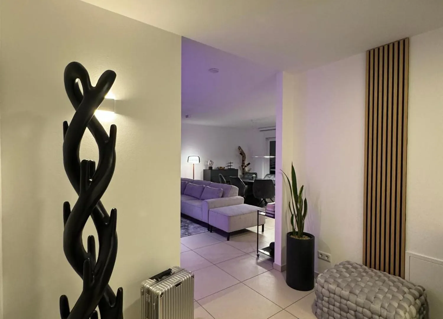 Apartment Moderne Penthouse Wohnung Mit Einzigartigem Balkon Weissenburg in Bayern