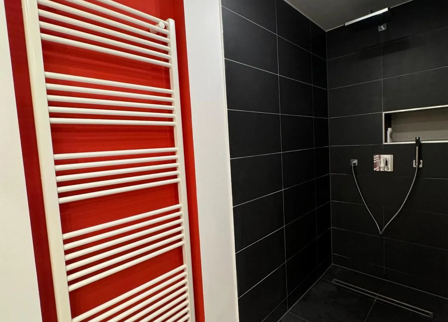 Moderne Penthouse Wohnung Mit Einzigartigem Balkon Weissenburg in Bayern Apartment